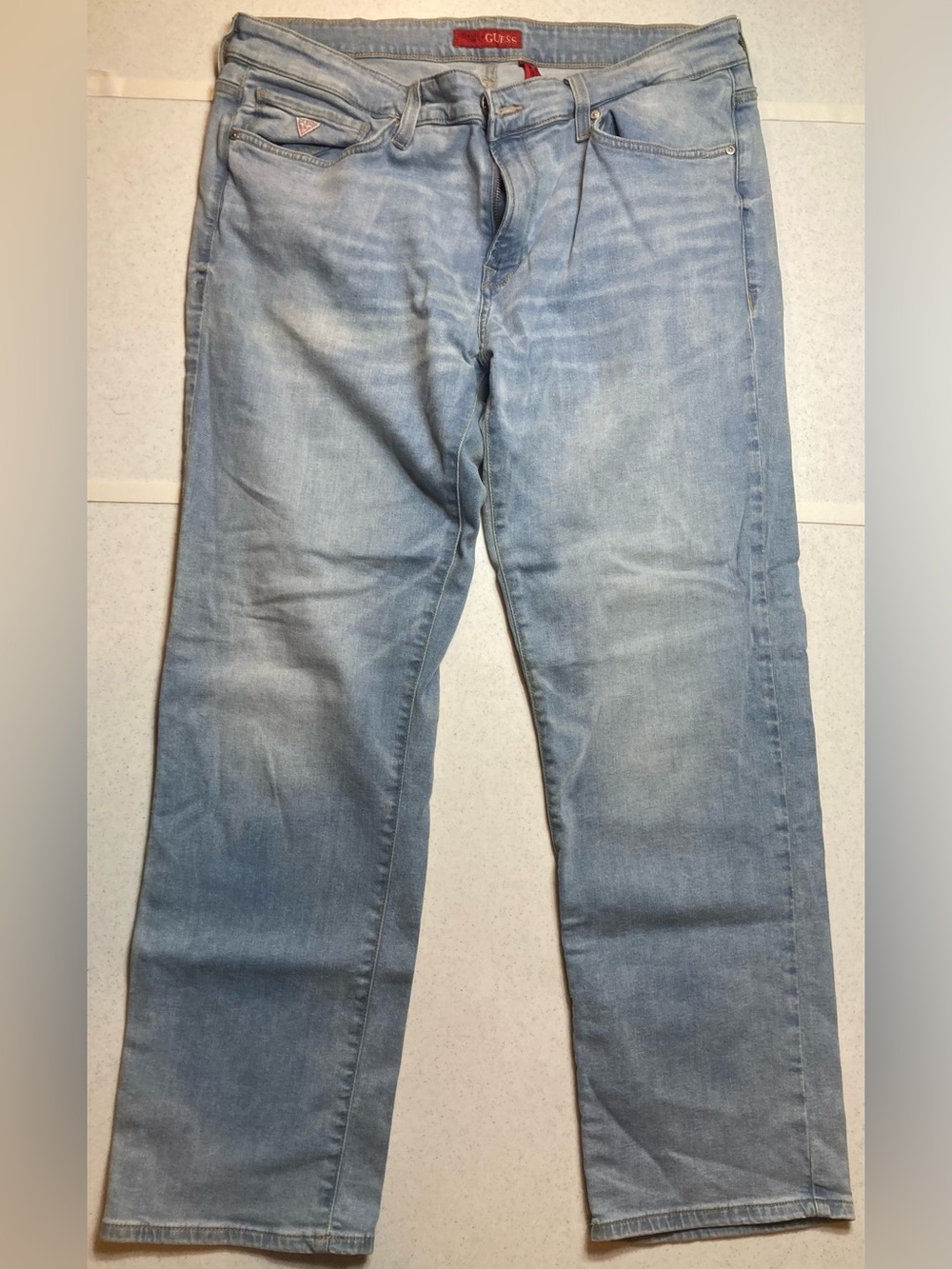 GUESS Men's Straight Relaxed Light Blue Denim Jeans sz 34